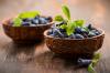 Berry zimolez: užitočné vlastnosti a recept