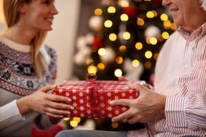 5 novoročných darčekov pre starých rodičov