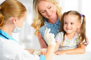 Revakcinácia: prečo, a či má byť očkované postihnuté deti