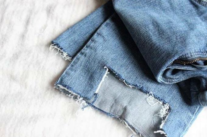 Premena starých džínsov na nové: podrobné pokyny