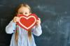 Súťaže a hry pre deti na Valentína v škole: 5 zábavných nápadov