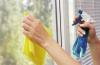 Ako správne umývať okná v byte z oboch strán: podrobný návod