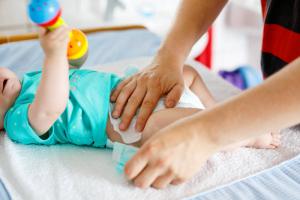 Leto a plienky: čo robiť, aby zadok dieťaťa bola zdravá v horúčave