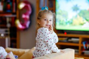 Čim hnedá shkidlivy TV pre deti