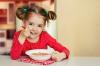 Dieťa odmieta jesť v škôlke: Top 5 možné príčiny a riešenia