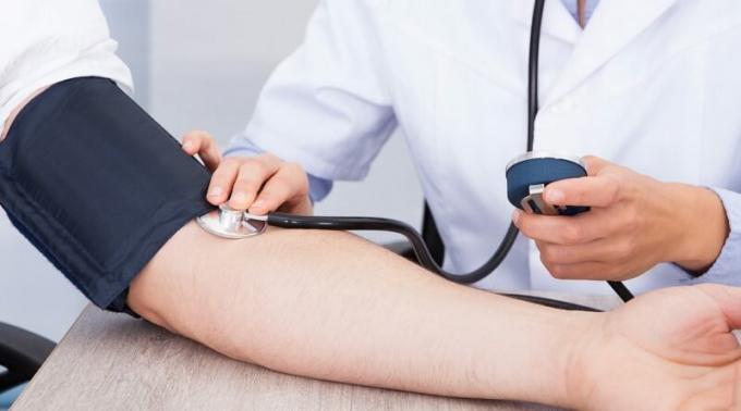 Dávajte pozor na krvný tlak, v čase poskytovať lekársku pomoc