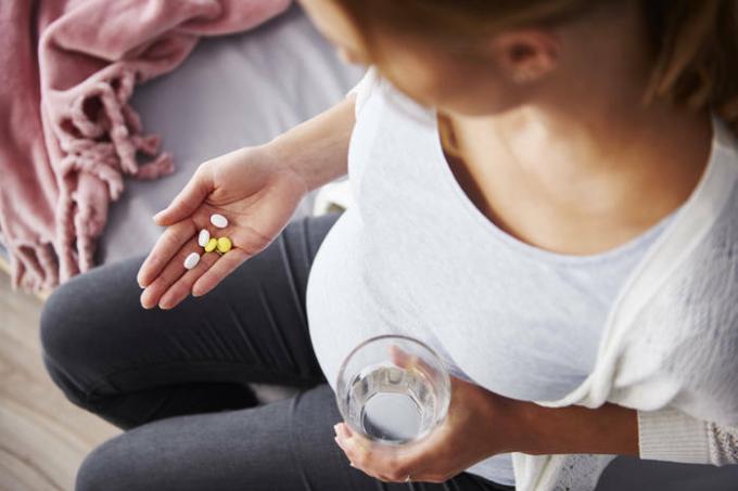 Nielen pre tehotné ženy: lekári povedali, kto a prečo musí brať kyselinu listovú